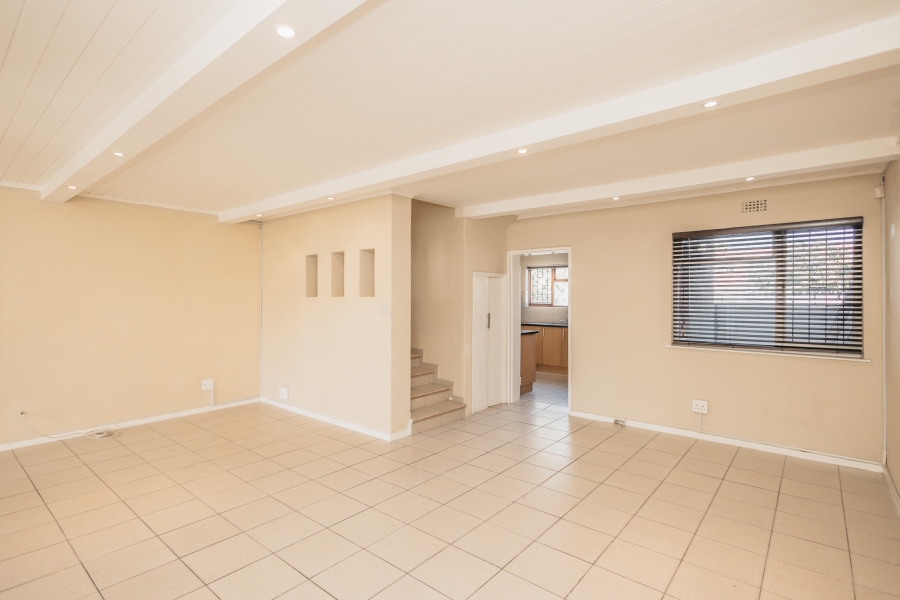 To Let 4 Bedroom Property for Rent in Bracken Heights Western Cape
